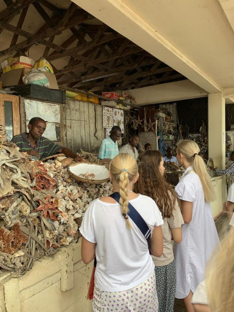 Découvrez le retour d'affectif puissant du Grand Samba Cisse. Rituel sérieux, rapide et efficace pour récupérer l’amour perdu. Contact direct : +229 97 43 5576.